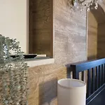 Unique アパート *