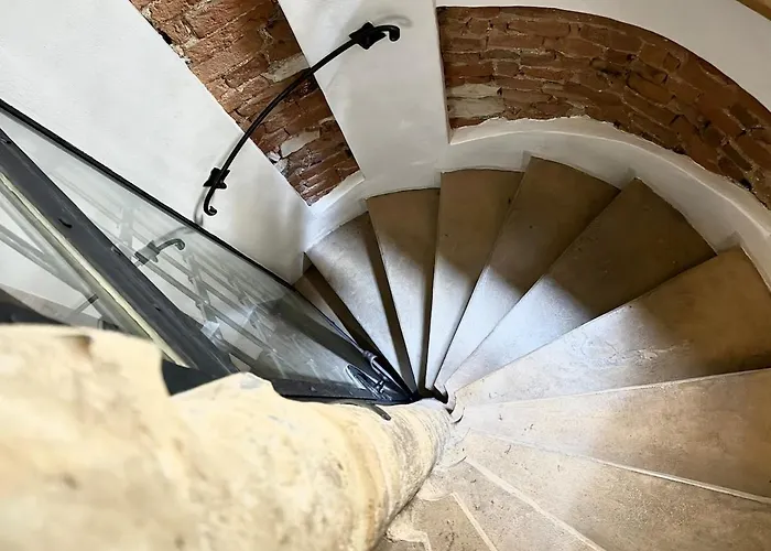 Unique Prag